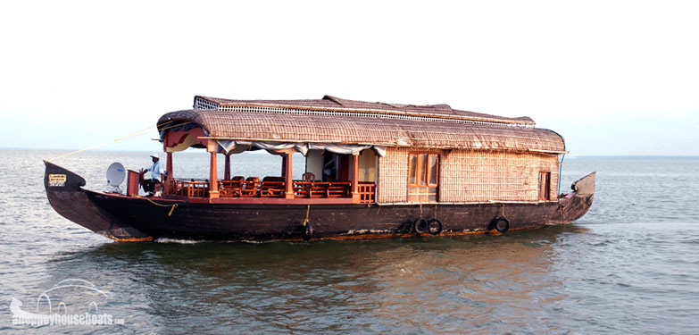 budget houseboats in alleppey